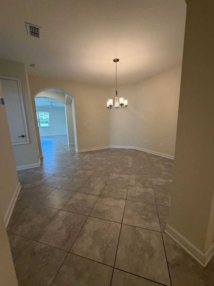 15055 Driftwater Dr - Photo 3 of 50