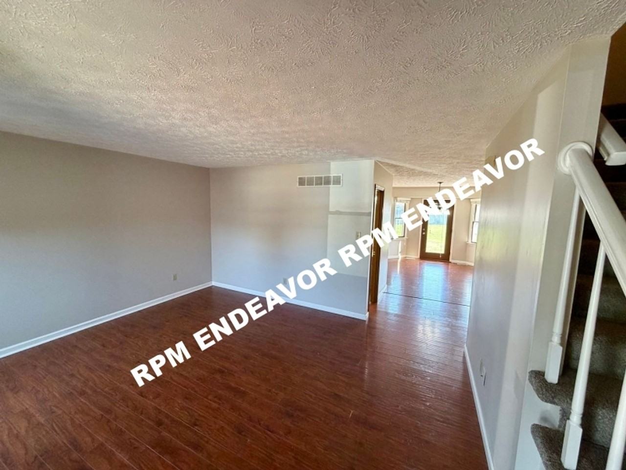 1368 Deerfield Estates Dr - Photo 3 of 17