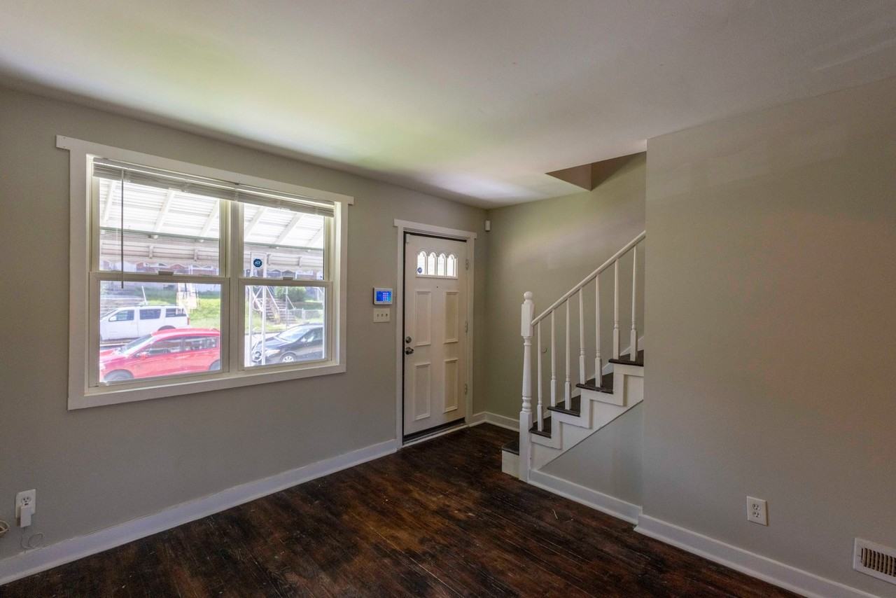 2019 Grinnalds Ave - Photo 3 of 26