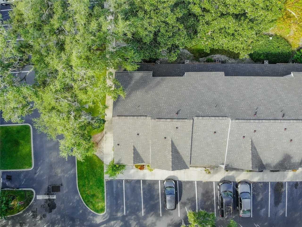 1050 Vineland Pl - Photo 3 of 14