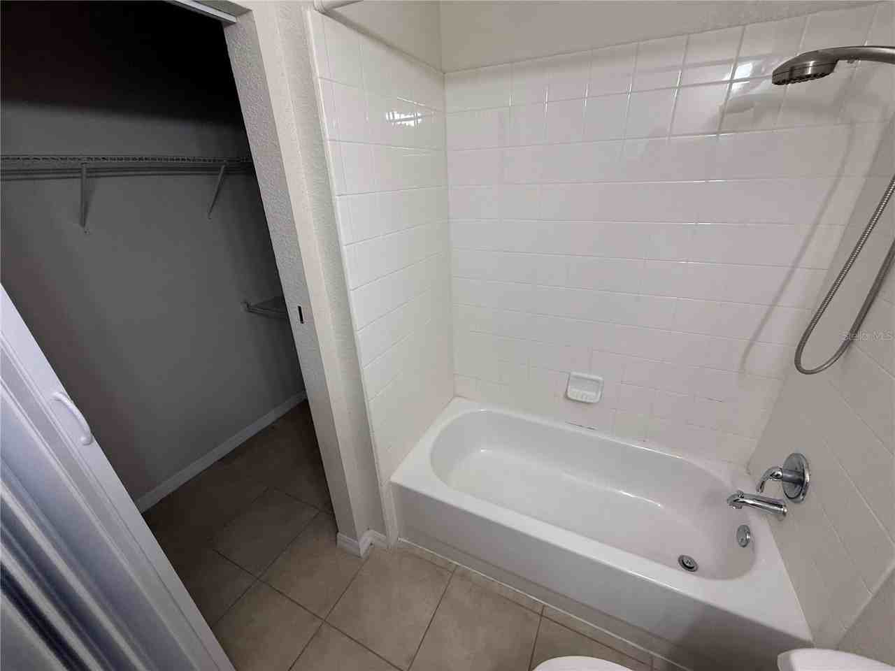 1995 Erving Cir #307 - Photo 6 of 11