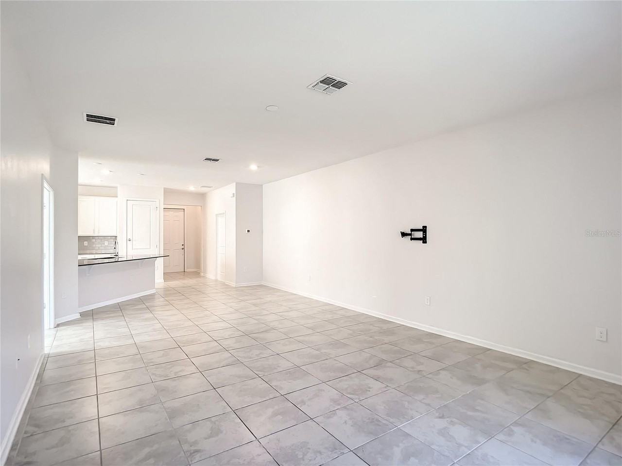 1851 Dumbleton Pl - Photo 5 of 50