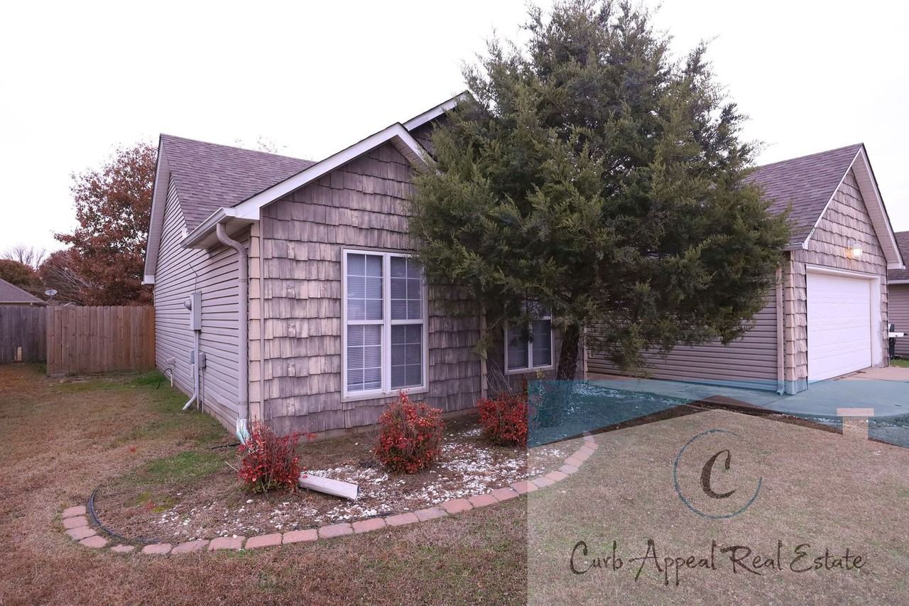 3704 Keely Dr - Photo 4 of 30