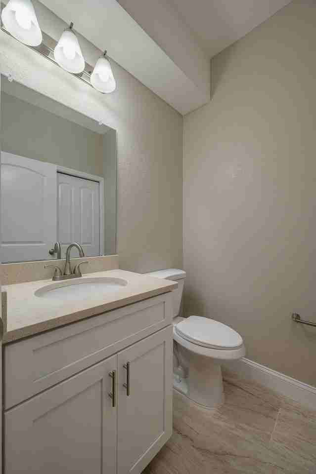 1091 Oak Hammock Dr #1 - Photo 4 of 22