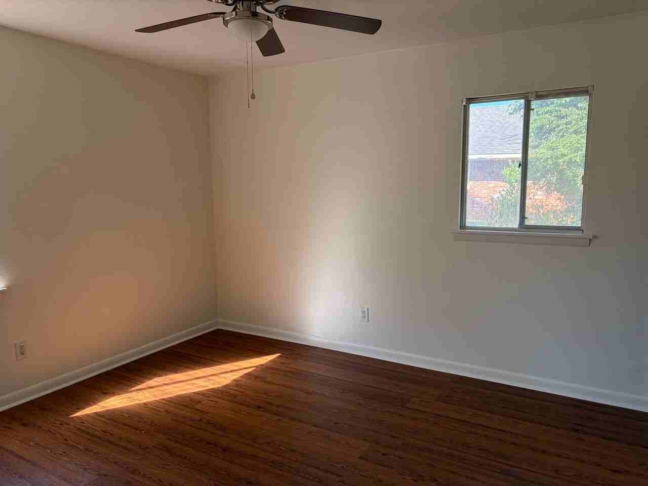356 Fontaine St - Photo 7 of 11