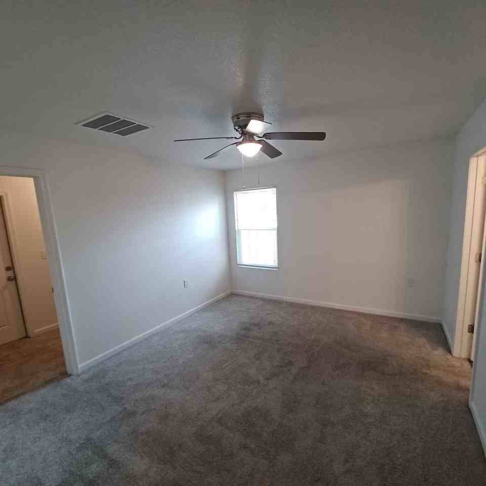 765 W 6th St - Photo 7 of 25