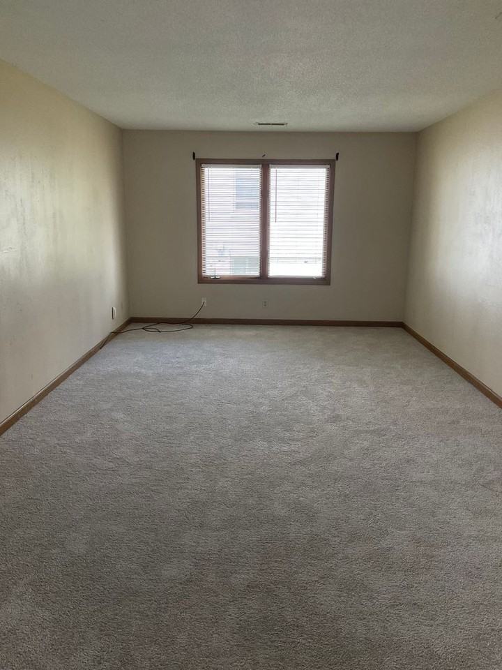 401 S 13th St - Photo 3 of 15
