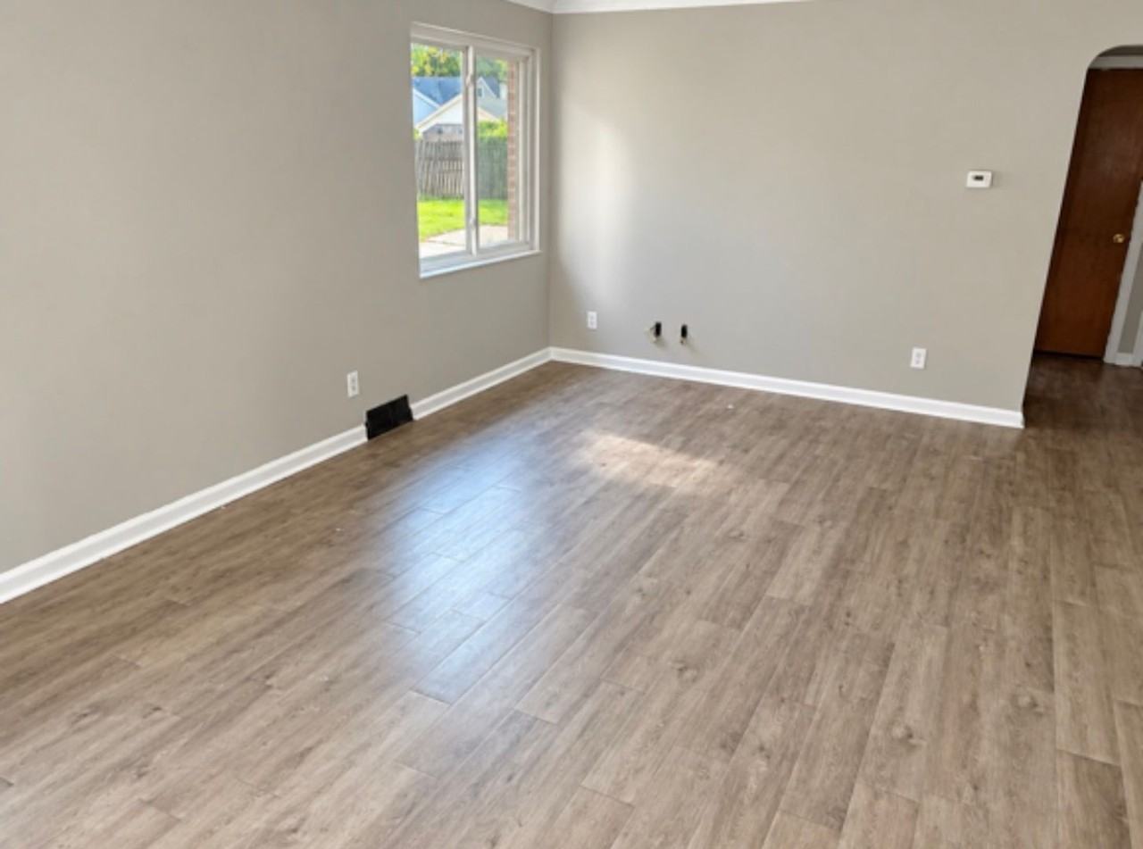 3656 Torrance Dr - Photo 3 of 9