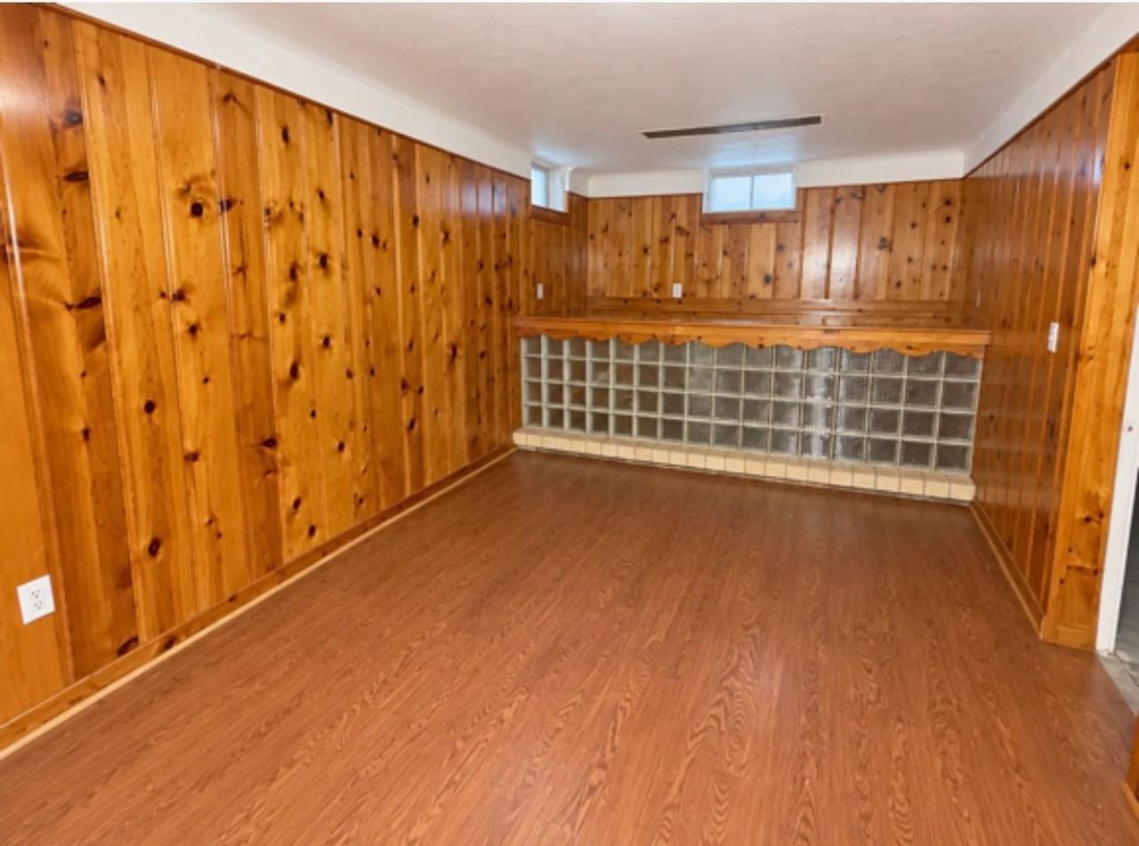 3656 Torrance Dr - Photo 5 of 9