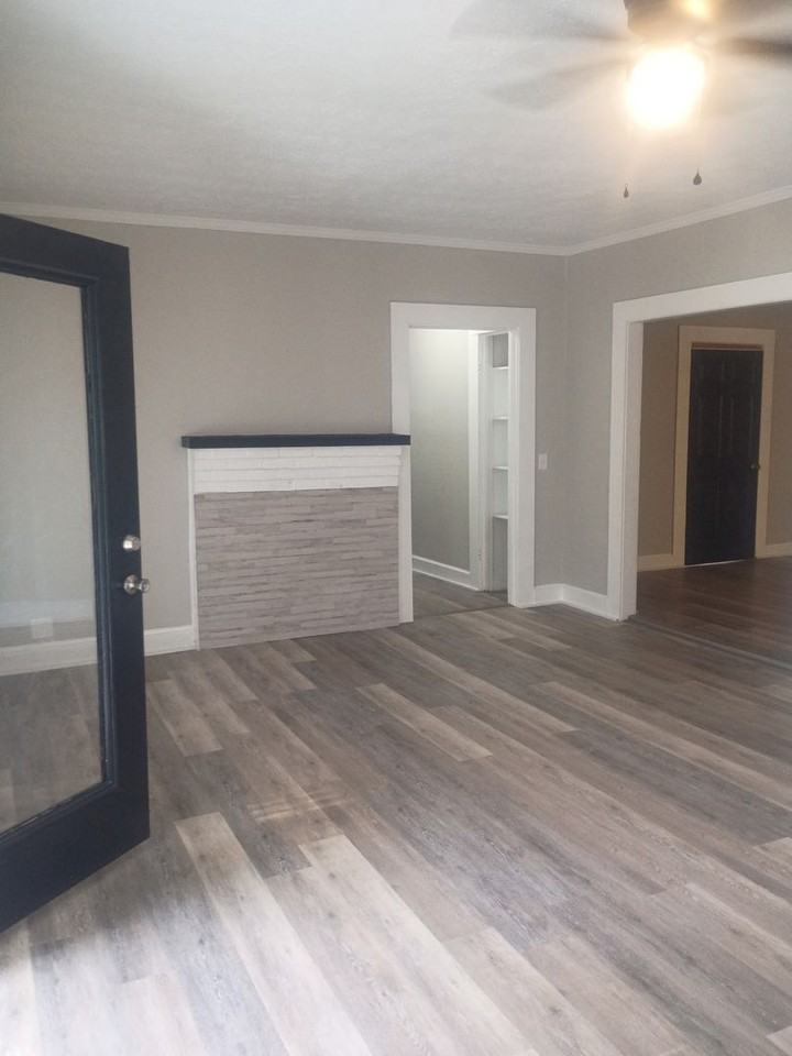 125 W Grady Ave - Photo 2 of 17