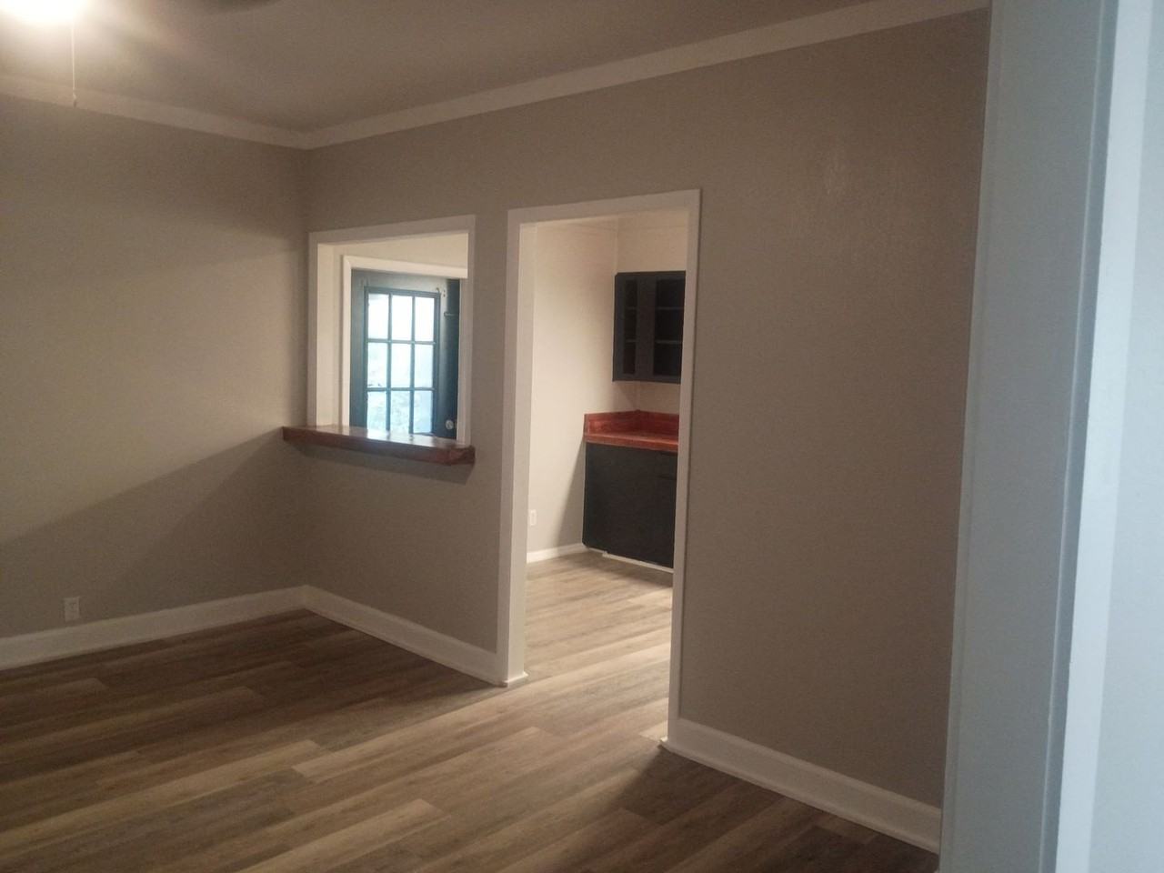 125 W Grady Ave - Photo 5 of 17