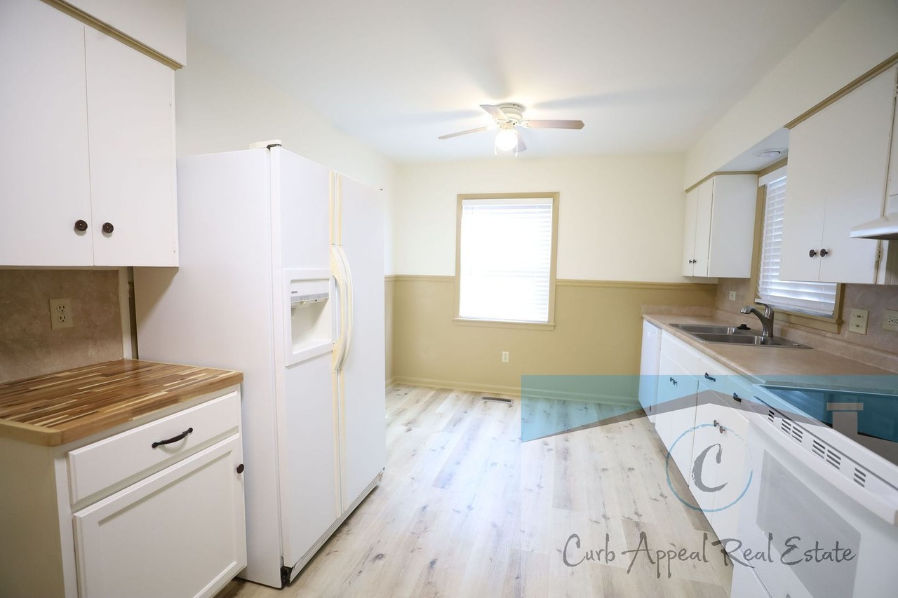 1231 S Madison St - Photo 3 of 12