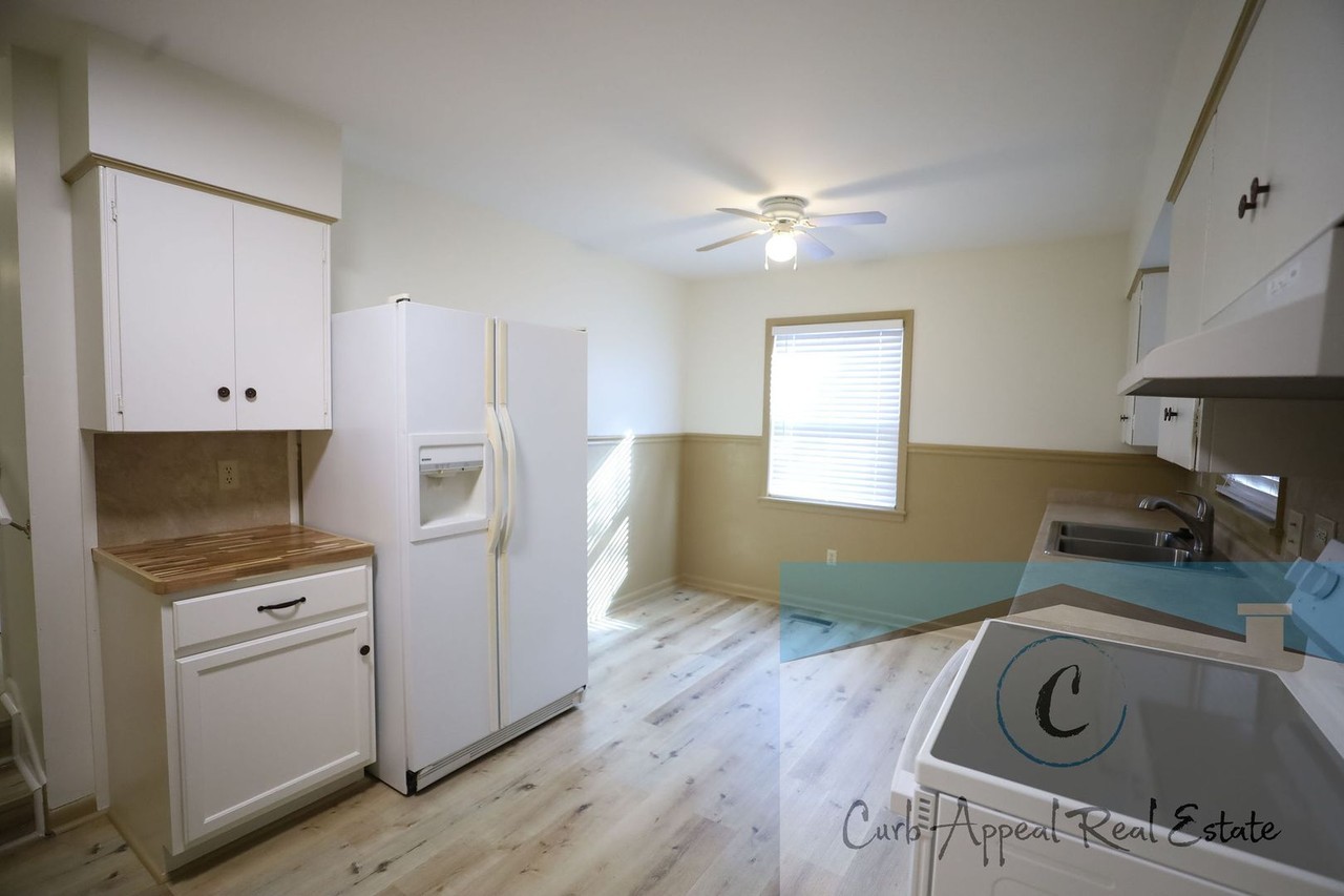 1231 S Madison St - Photo 4 of 12
