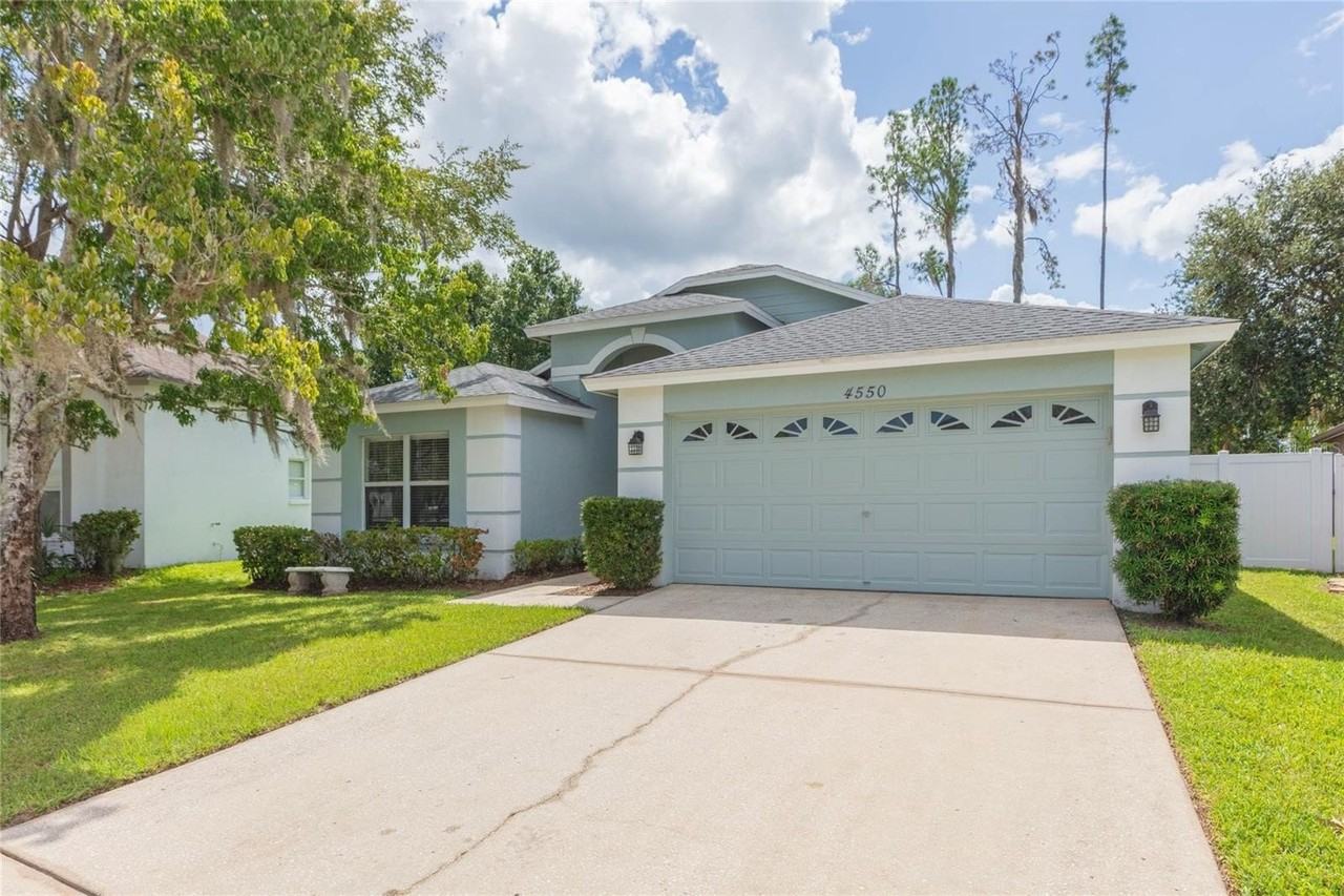 4550 Roundview Ct - Photo 3 of 14