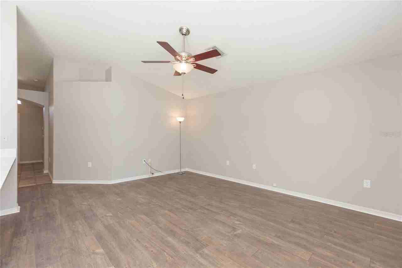 4550 Roundview Ct - Photo 7 of 14
