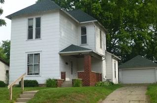 112 E Oak St - Photo 1 of 1