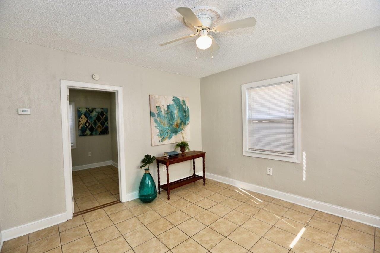 9581 19th Bay St - Photo 6 of 31
