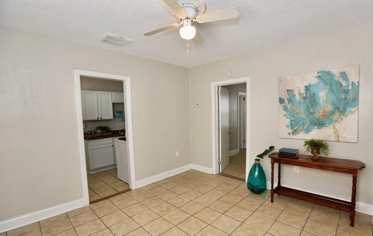 9581 19th Bay St - Photo 7 of 31