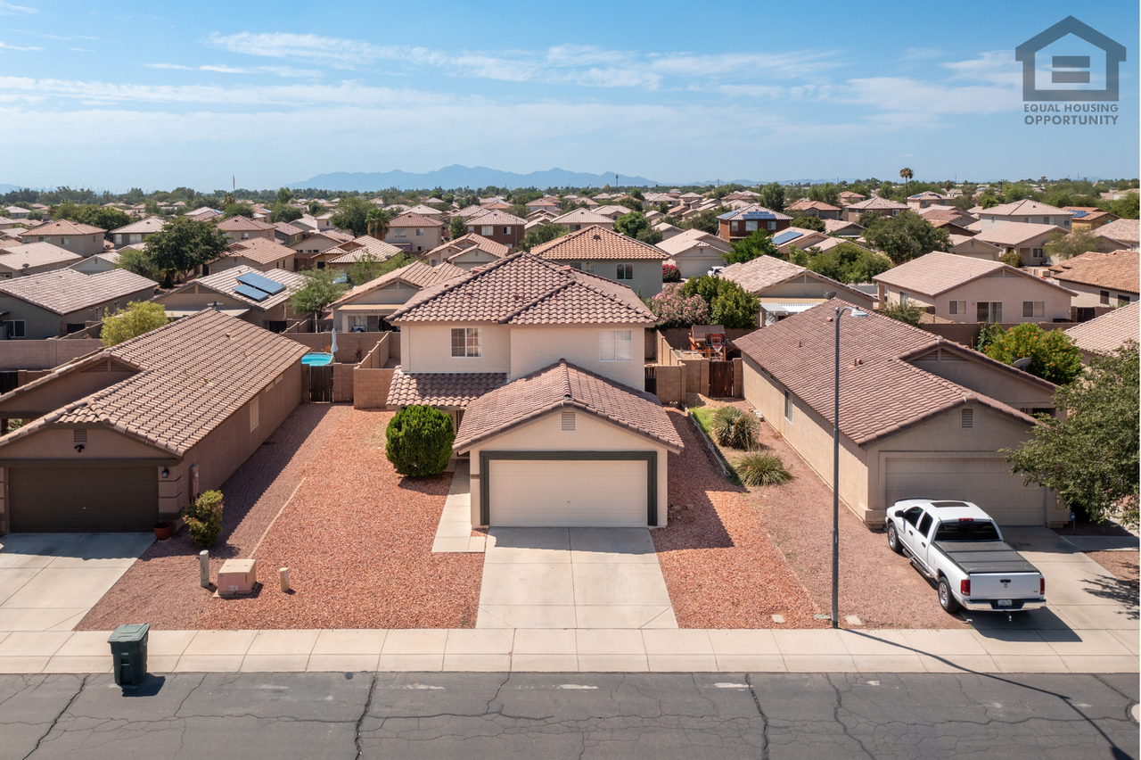 12221 W Aster Dr - Photo 7 of 43