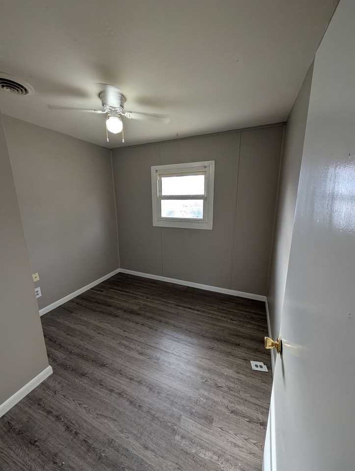 7 Garnet Ct - Photo 3 of 9