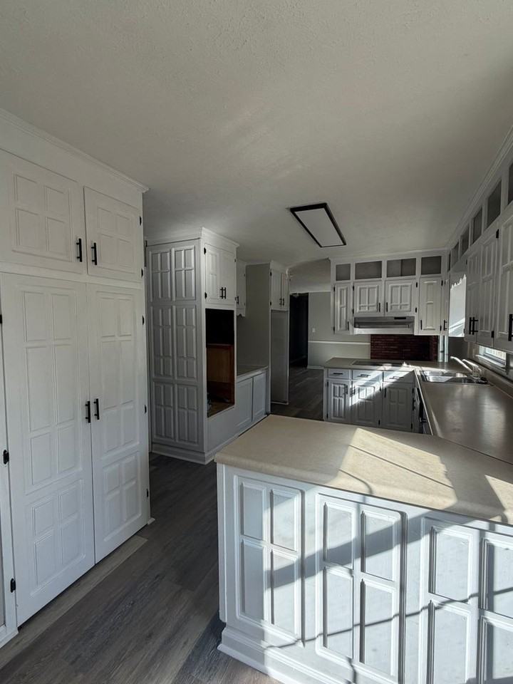 916 Old Wadley Rd - Photo 2 of 29
