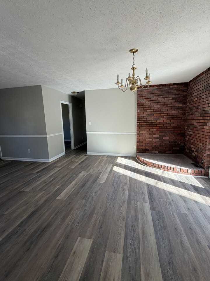 916 Old Wadley Rd - Photo 3 of 29