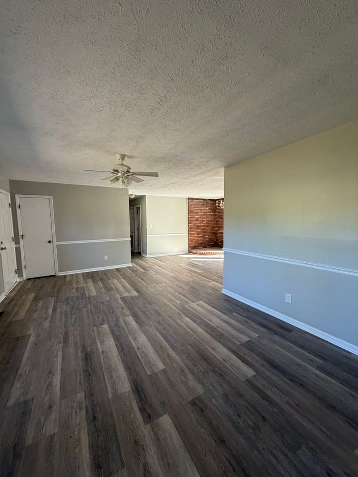916 Old Wadley Rd - Photo 5 of 29
