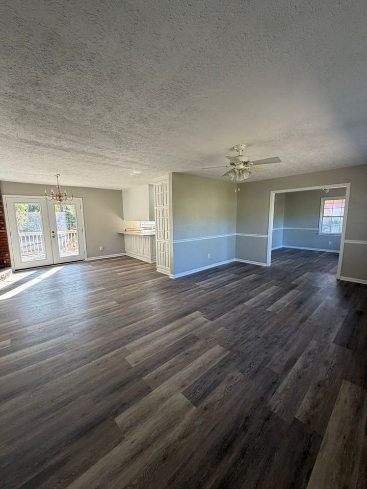 916 Old Wadley Rd - Photo 6 of 29