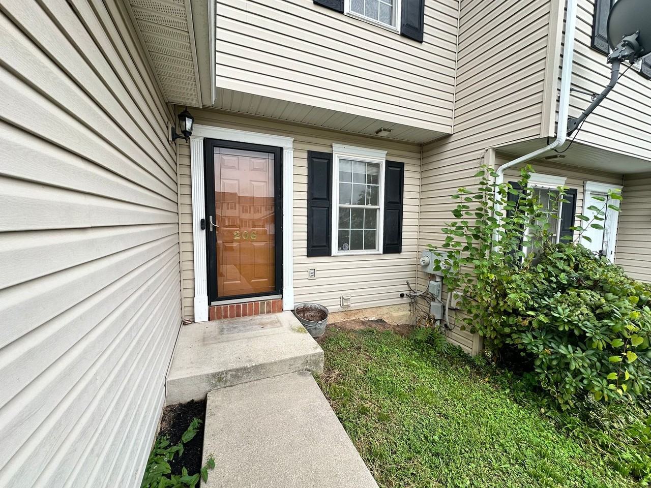 206 Lighthouse Dr - Photo 2 of 41