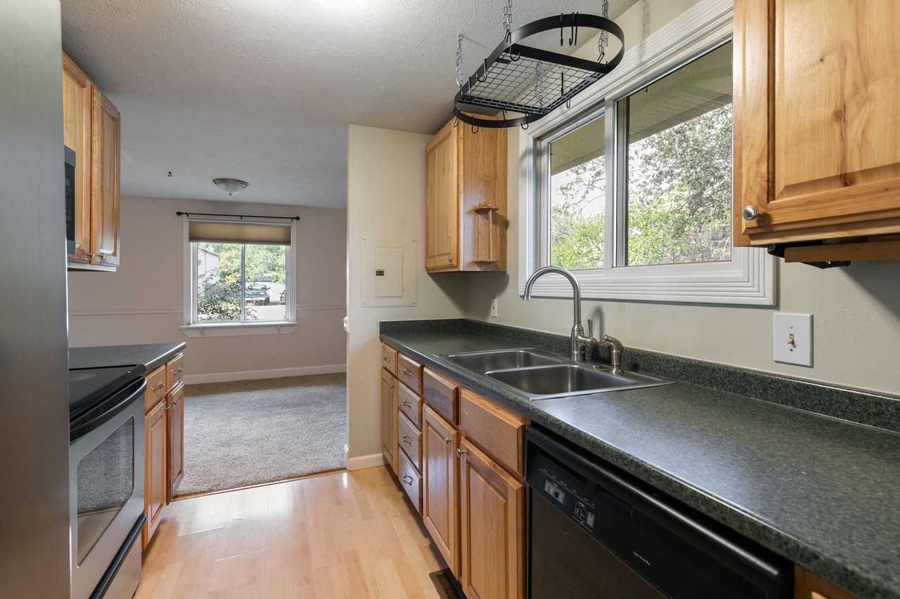 3406 Avon Ct - Photo 2 of 26