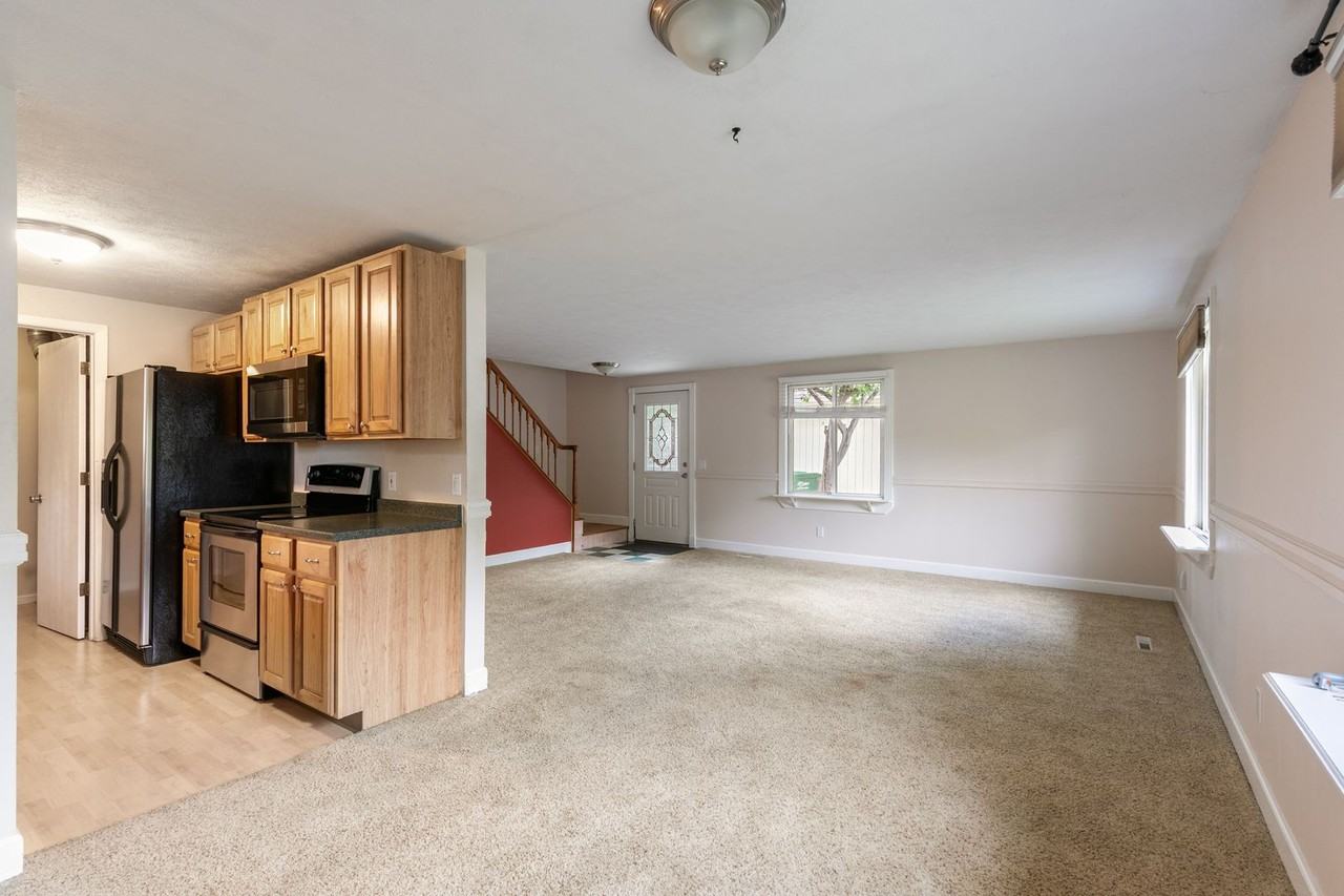 3406 Avon Ct - Photo 5 of 26