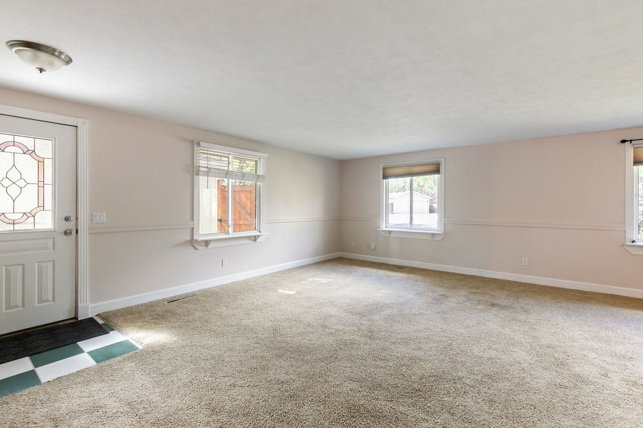 3406 Avon Ct - Photo 7 of 26