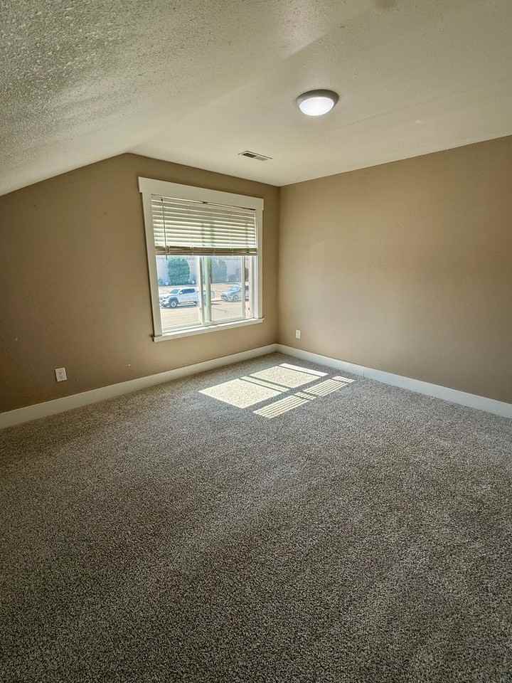 3100 W Sheryl Dr - Photo 3 of 48