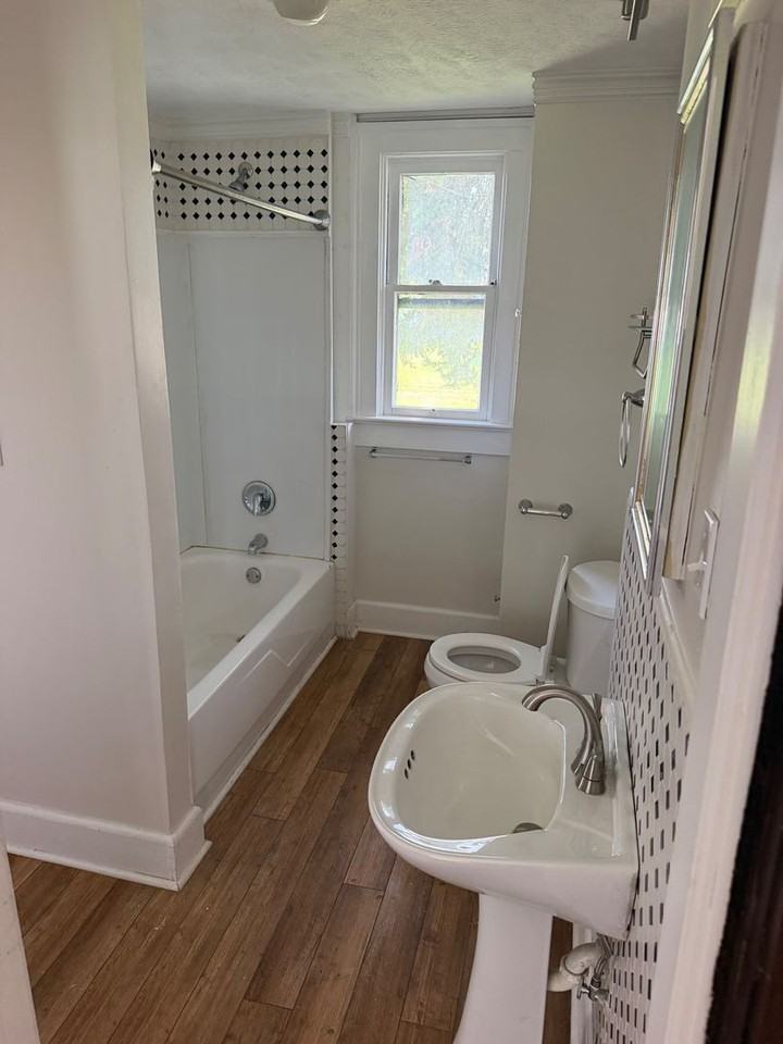 331 W Johnny Lytle Ave - Photo 6 of 9