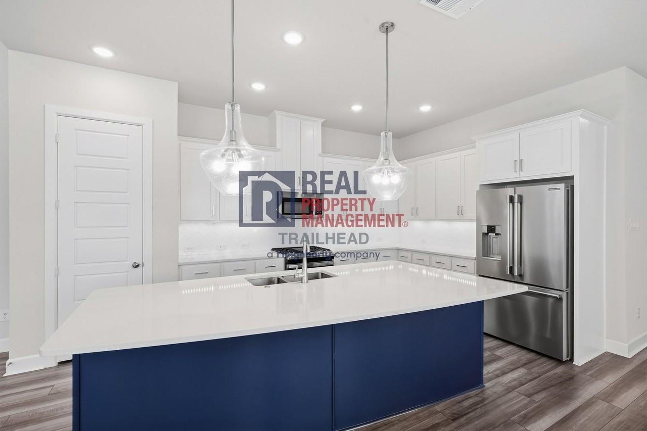 14409 Balmoral Pl - Photo 5 of 17