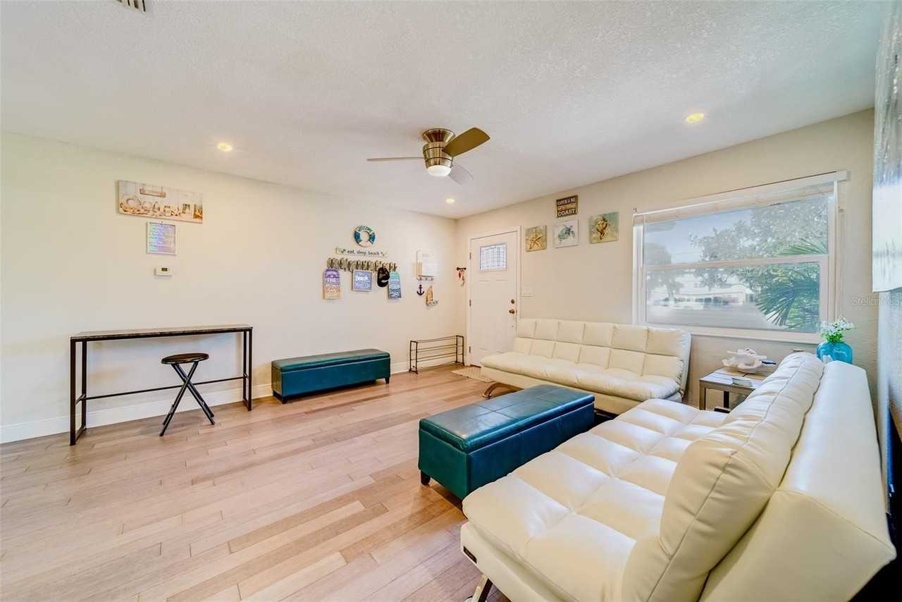 11472 Park Blvd - Photo 3 of 50