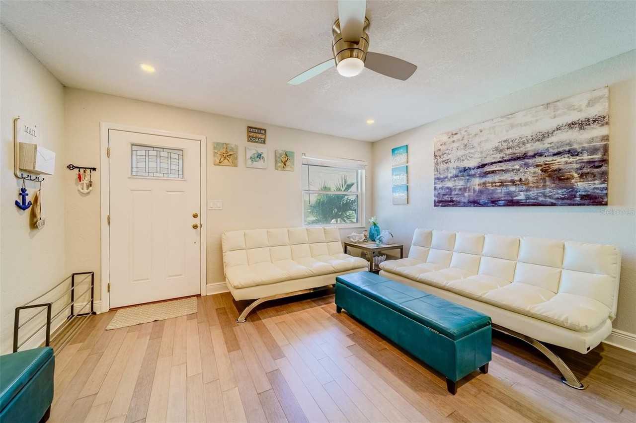 11472 Park Blvd - Photo 5 of 50