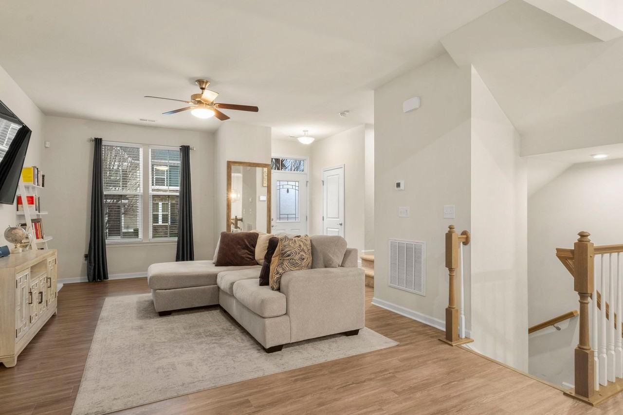 11709 Blessington Rd - Photo 4 of 28