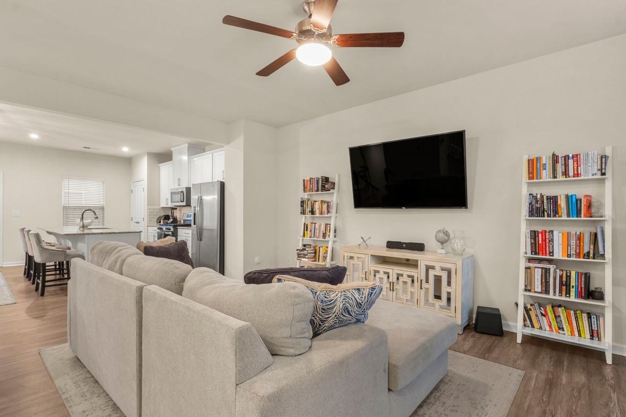11709 Blessington Rd - Photo 6 of 28