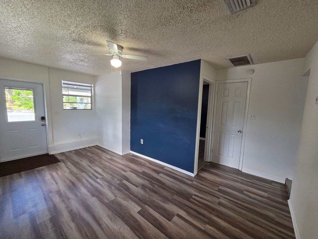 2915 36th Ave W - Photo 7 of 22