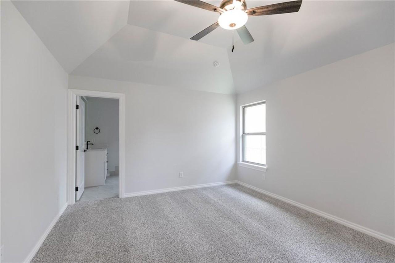 15228 Bedford Rd - Photo 6 of 21