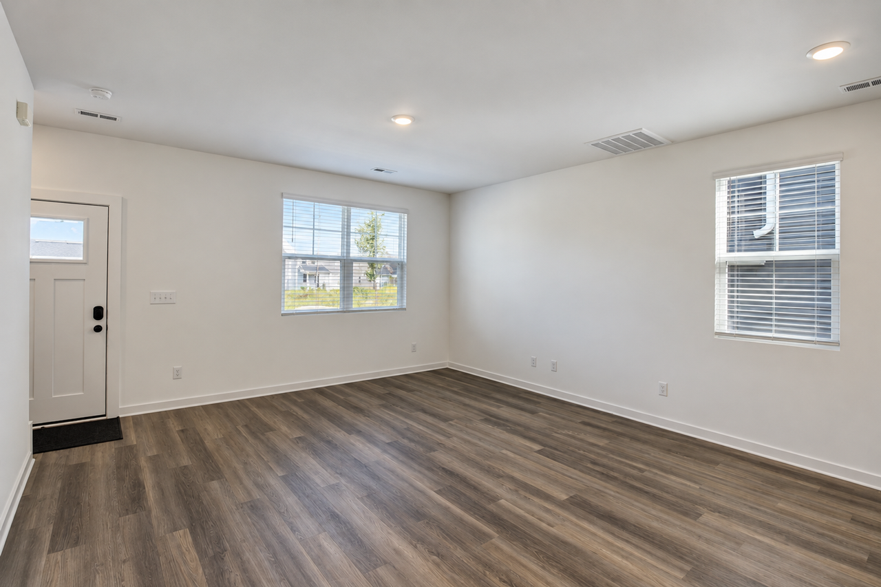 1614 Links Dr - Photo 3 of 30