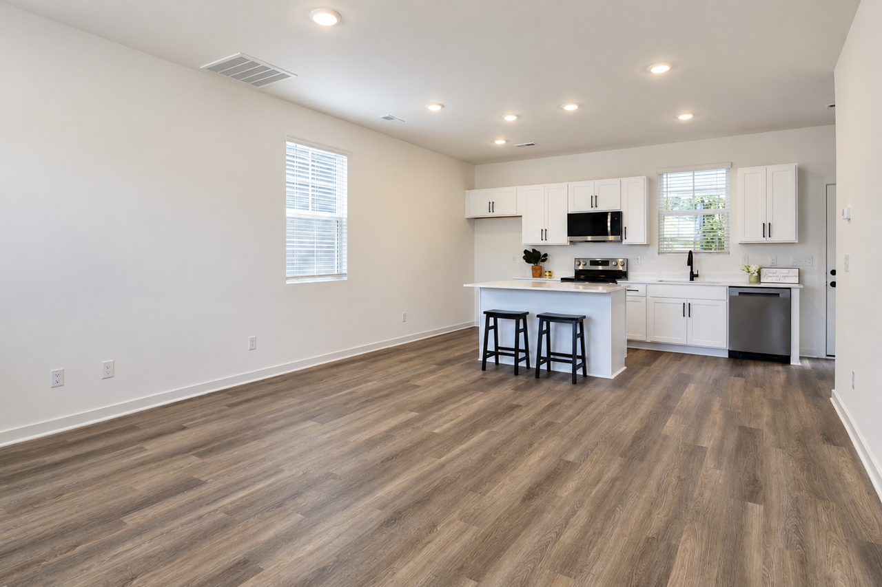 1614 Links Dr - Photo 4 of 30