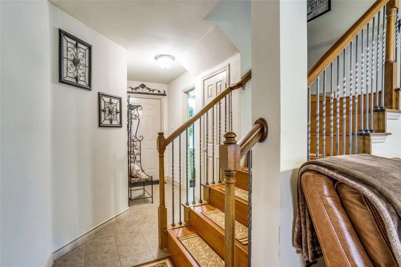 12629 Oceanside Dr - Photo 2 of 21