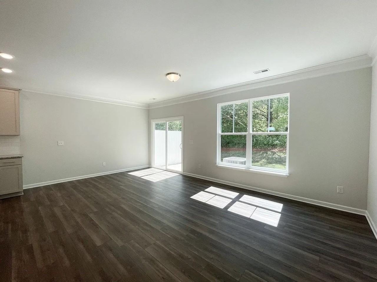 305 Dipsea Spg - Photo 6 of 13
