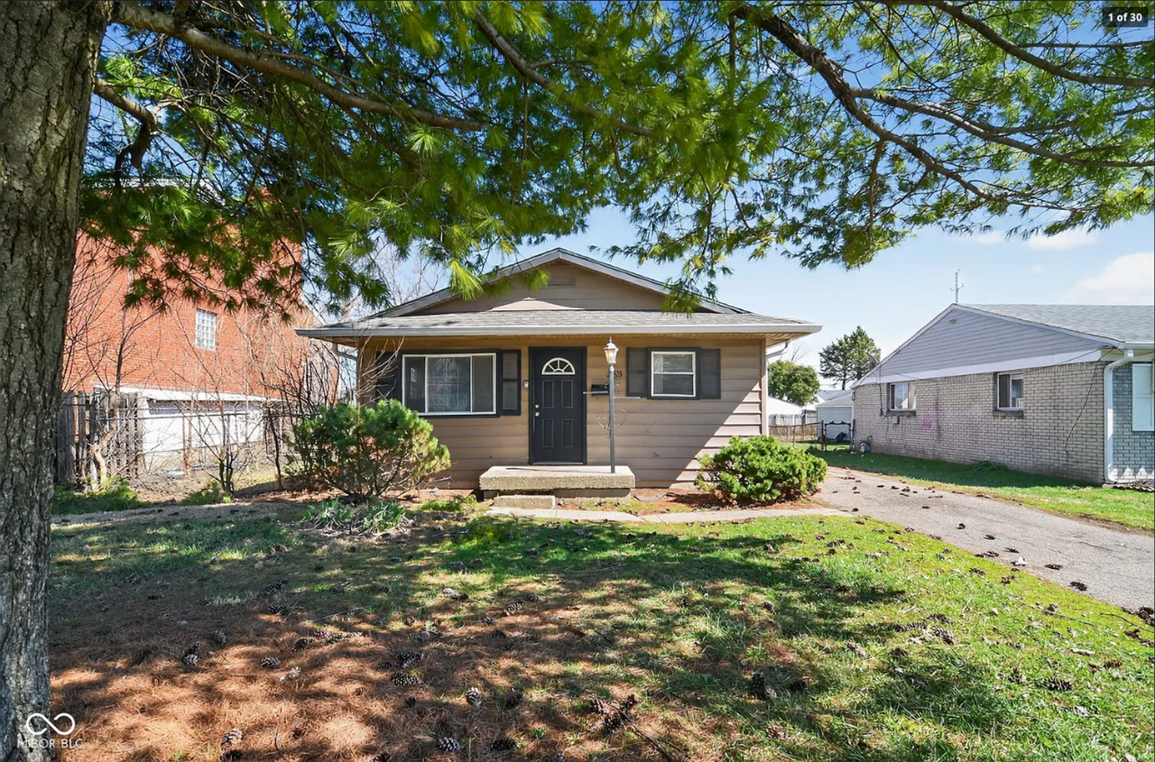 2835 Baltimore Ave - Photo 2 of 10