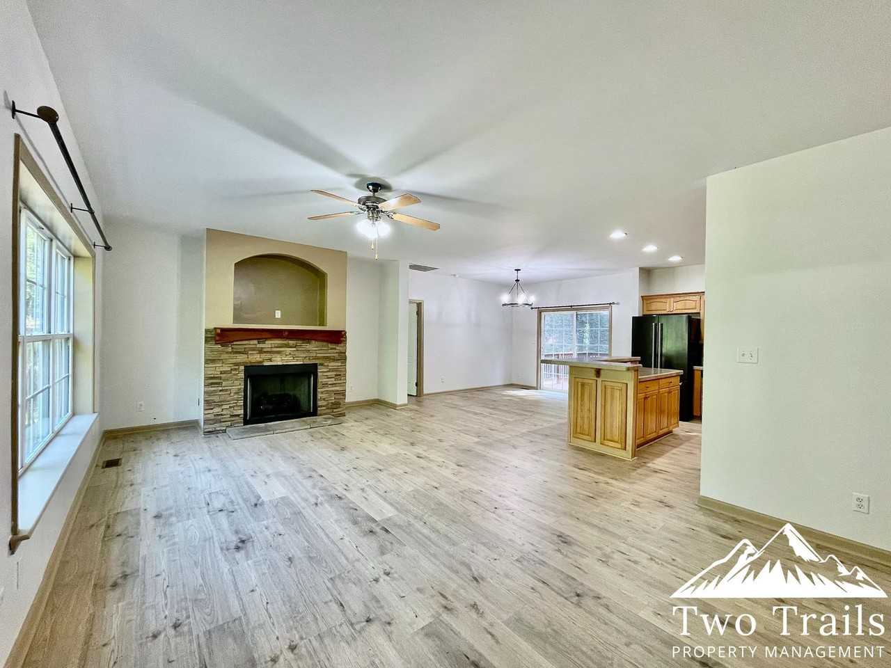 5282 Brevard Rd - Photo 4 of 16