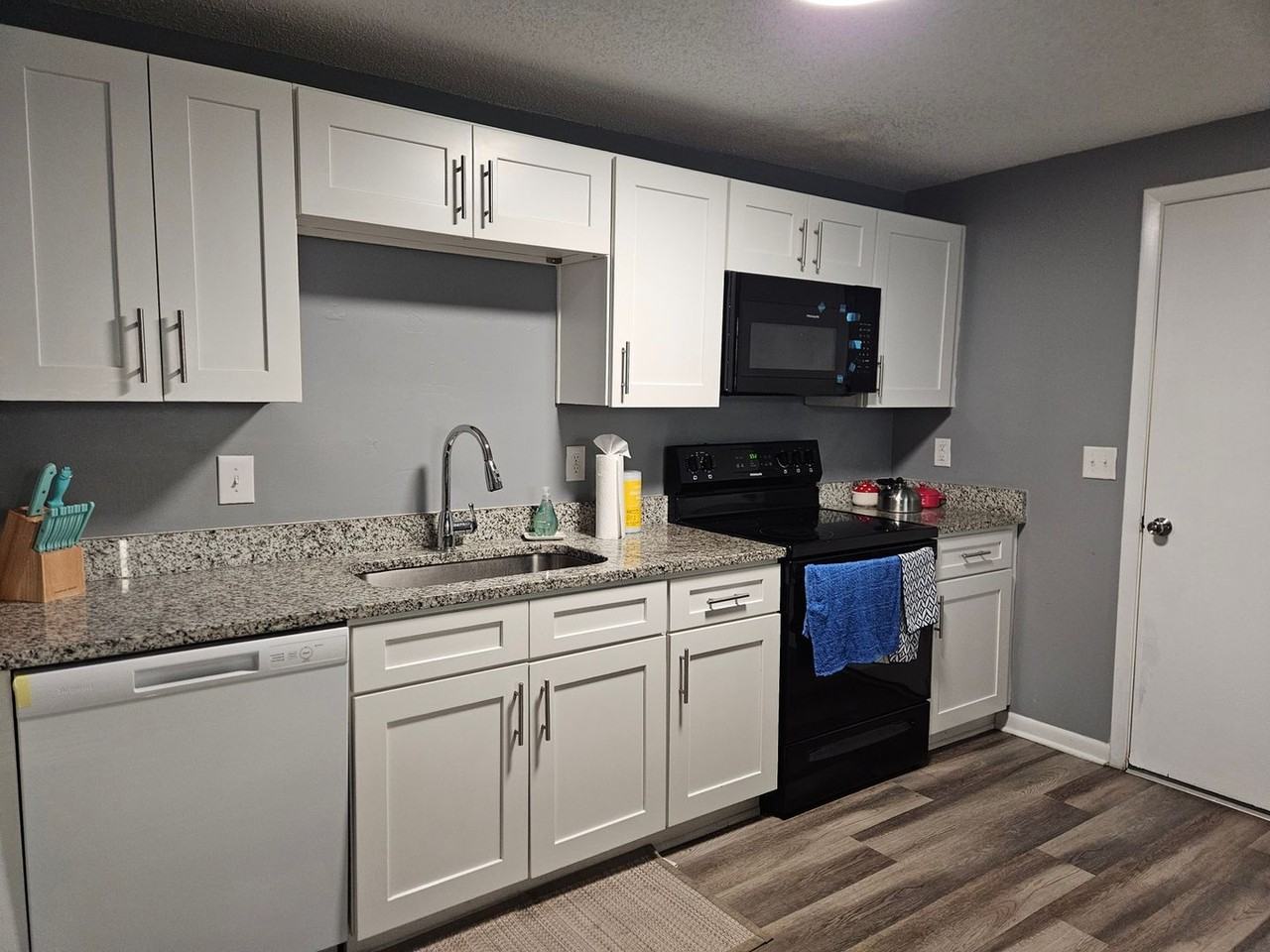 2438 Fernside Rd - Photo 5 of 26