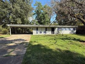 2748 Woodside Dr - Photo 1 of 1