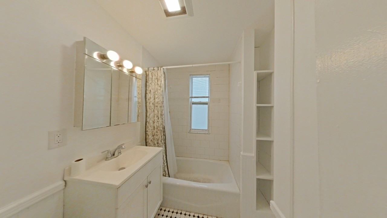 39 Newport St #2 - Photo 4 of 11